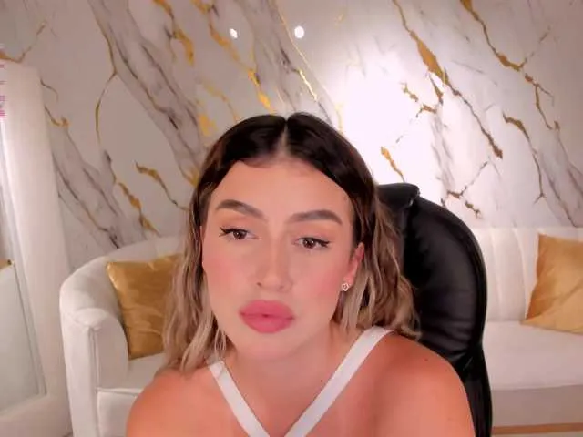 Live sex webcam photo for PaulinaSantos1 #290618419