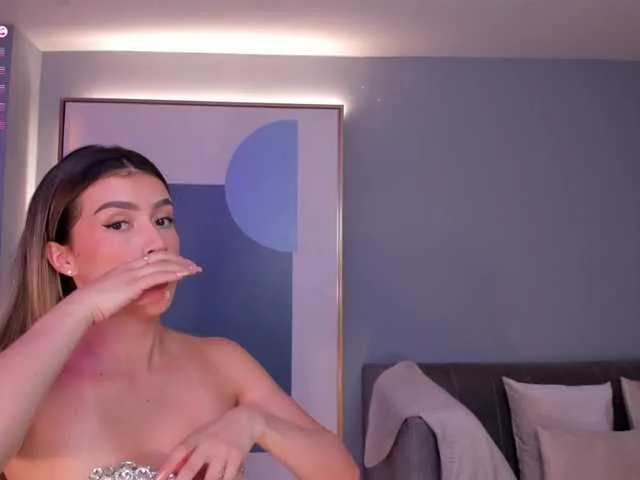 Live sex webcam photo for PaulinaSantos1 #290776433