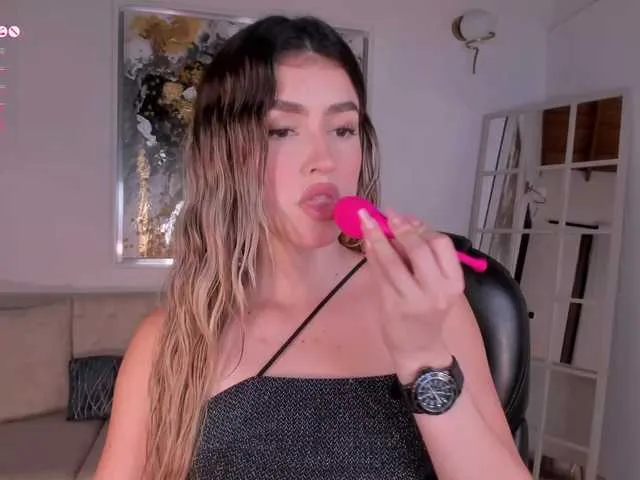 Live sex webcam photo for PaulinaSantos1 #290831897