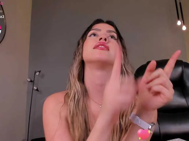 Live sex webcam photo for PaulinaSantos1 #291235772
