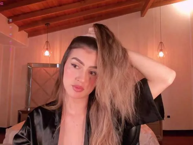 Live sex webcam photo for PaulinaSantos1 #291550216