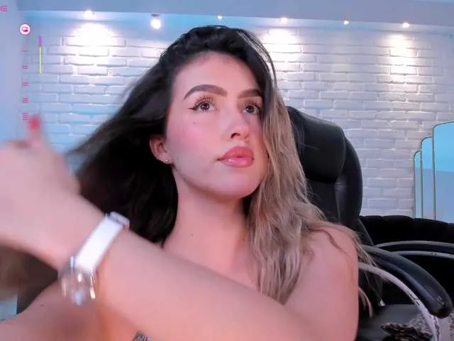 Live sex webcam photo for PaulinaSantos1 #291626749