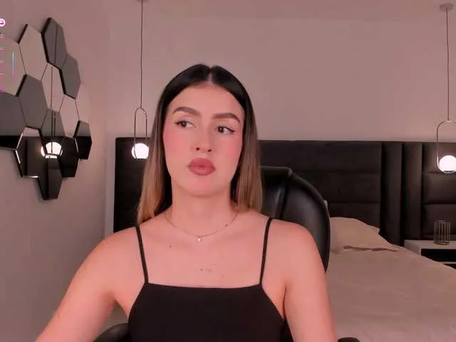 Live sex webcam photo for PaulinaSantos1 #291638608