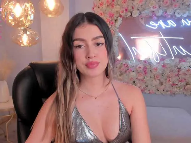 Live sex webcam photo for PaulinaSantos1 #291794871