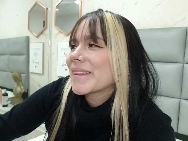 Live sex webcam photo for Paulisvega #272959986