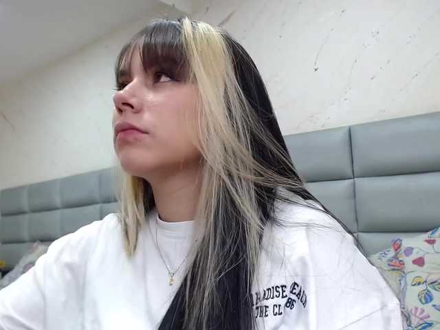 Live sex webcam photo for Paulisvega #273009390