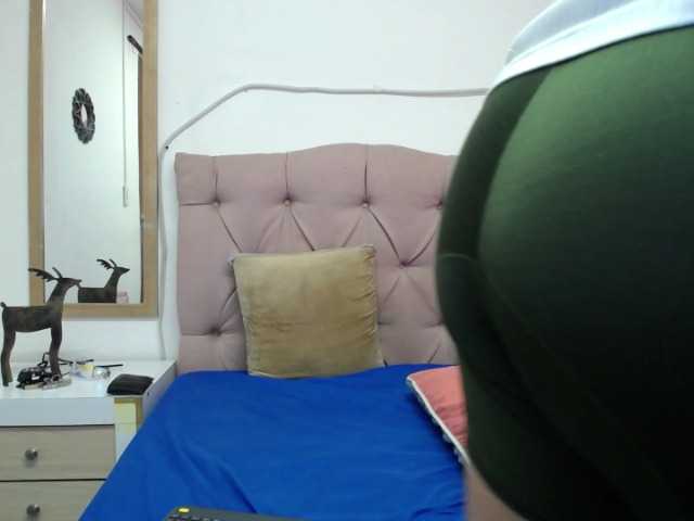 Live sex webcam photo for Pauljhonson155 #275490842