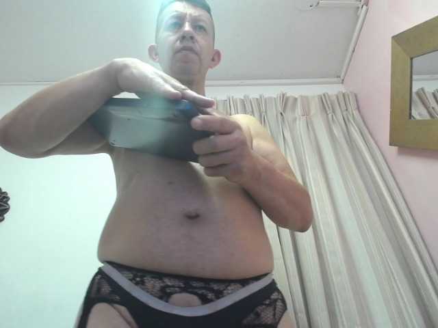 Live sex webcam photo for Pauljhonson155 #275526502