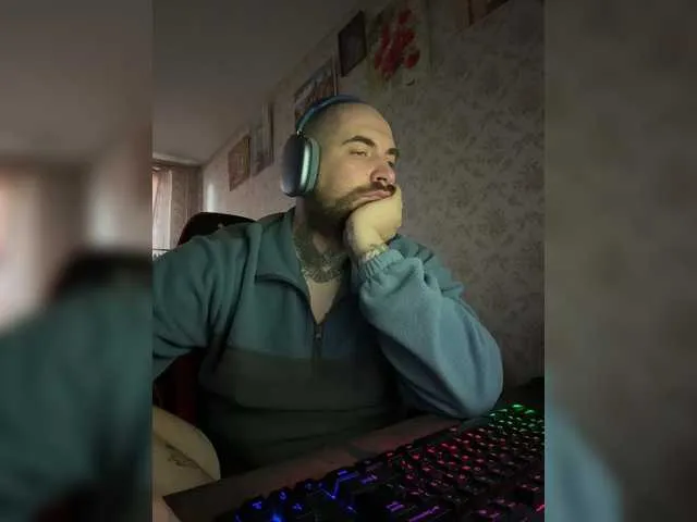 Live sex webcam photo for Pavl0dar #291372685