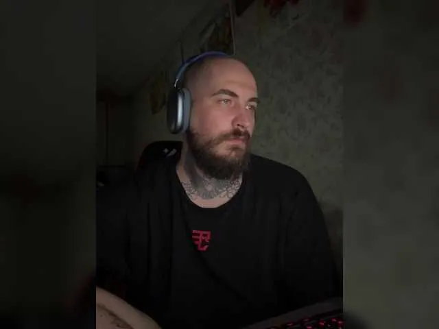 Live sex webcam photo for Pavl0dar #291813372