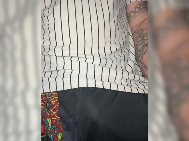 Live sex webcam photo for Pavl0dar #291922864