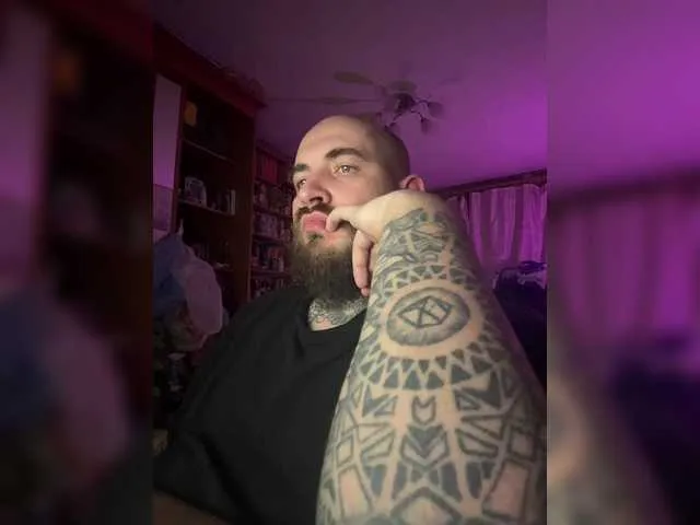 Live sex webcam photo for Pavl0dar #292238702