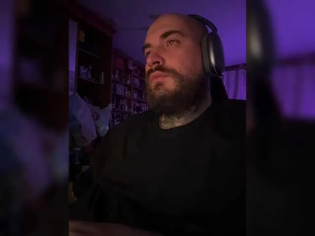 Live sex webcam photo for Pavl0dar #292264834