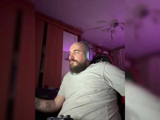 Live sex webcam photo for Pavl0dar #292298348