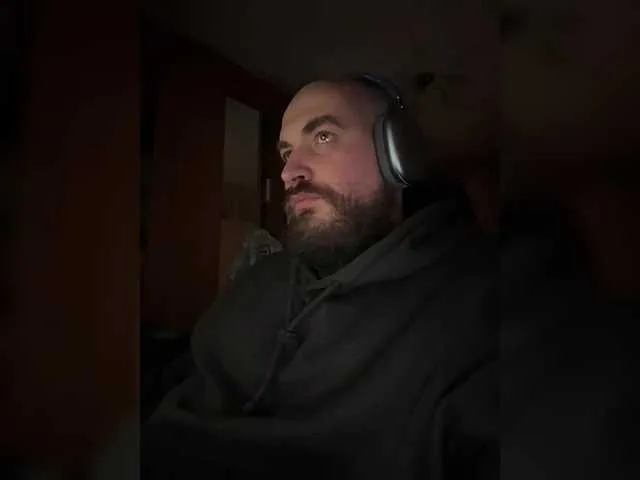 Live sex webcam photo for Pavl0dar #292349289