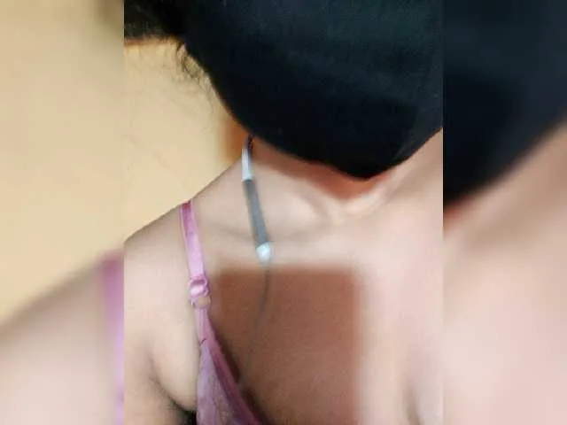 Live sex webcam photo for PayalHot #276936728