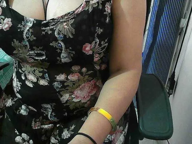 Live sex webcam photo for Payalx #275688934