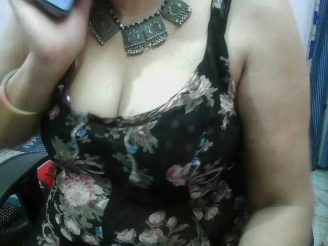 Live sex webcam photo for Payalx #275756057