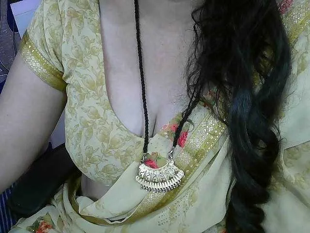 Live sex webcam photo for Payalx #276033849