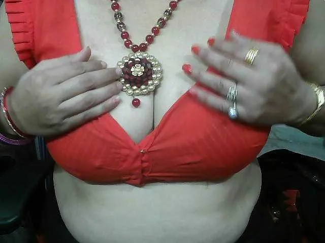 Live sex webcam photo for Payalx #276259536