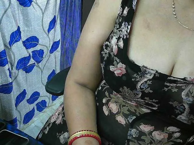 Live sex webcam photo for Payalx #276439365