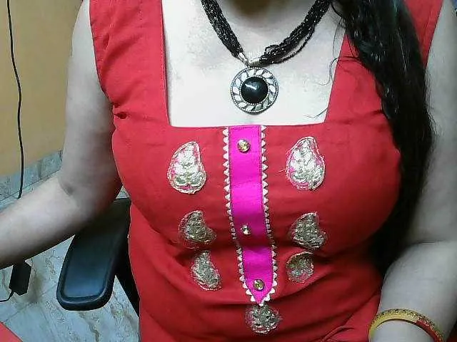 Live sex webcam photo for Payalx #277848654
