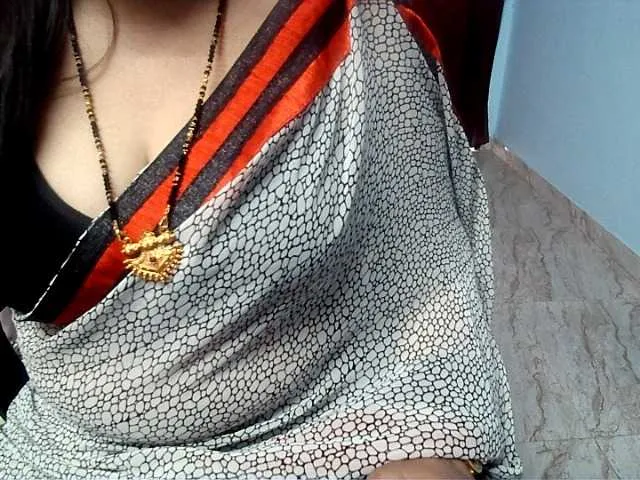 Live sex webcam photo for Payalx #290975953