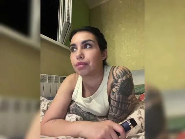 Live sex webcam photo for Pe4enka7 #279334373