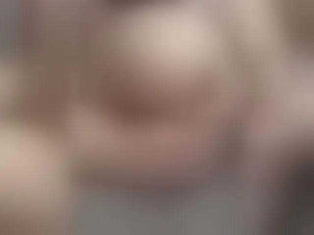 Live sex webcam photo for Peach--Alice #292888031