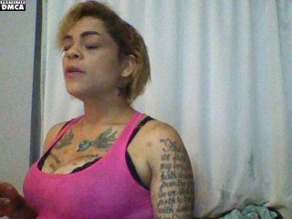 Live sex webcam photo for PeachQueen88 #137441206