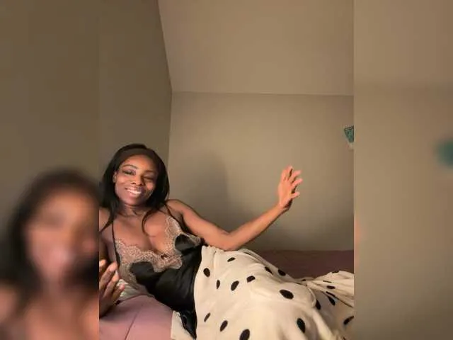 Live sex webcam photo for Peachyz #292267132