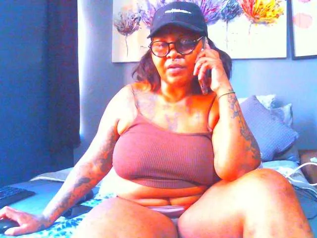 Live sex webcam photo for PearBlu38 #290386605