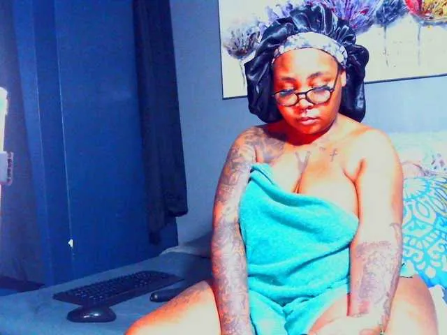Live sex webcam photo for PearBlu38 #290731490