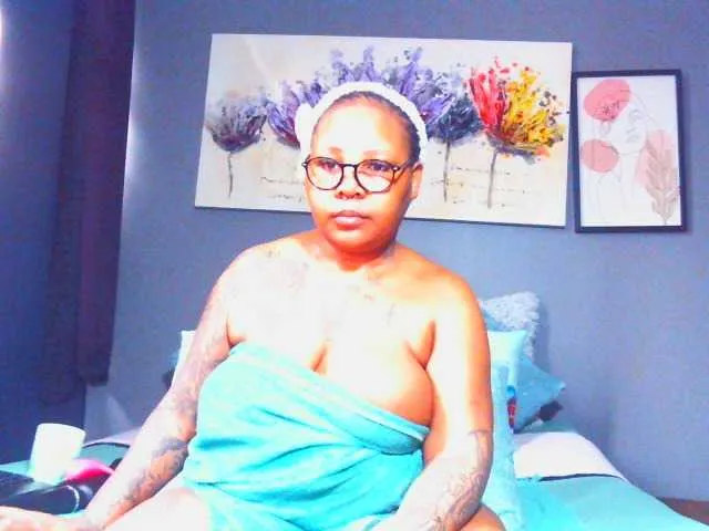 Live sex webcam photo for PearBlu38 #290838418