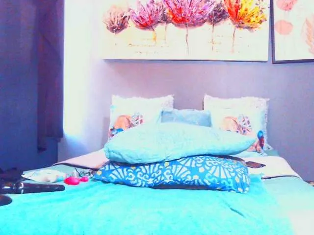 Live sex webcam photo for PearBlu38 #290958380