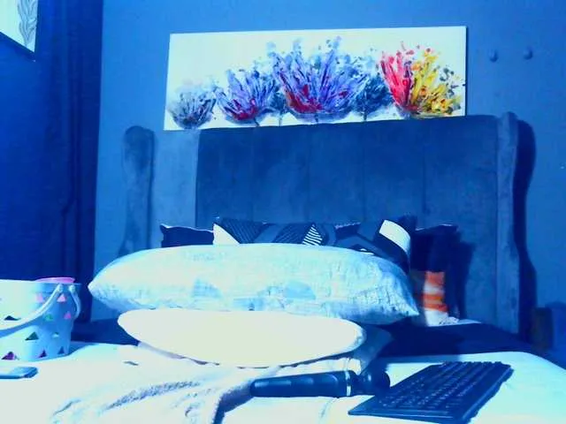 Live sex webcam photo for PearBlu38 #291340649