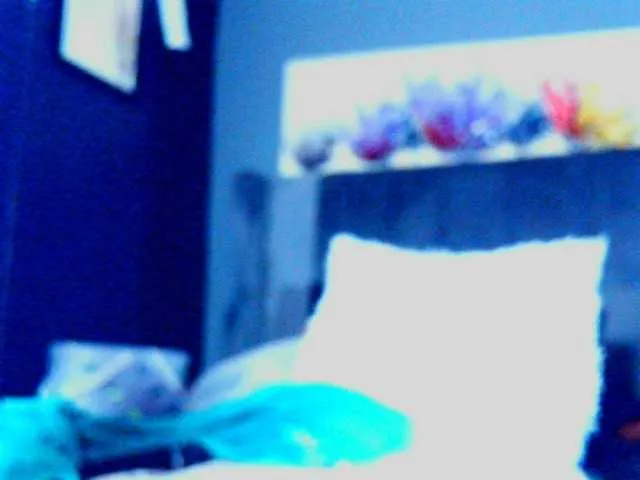 Live sex webcam photo for PearBlu38 #291400428