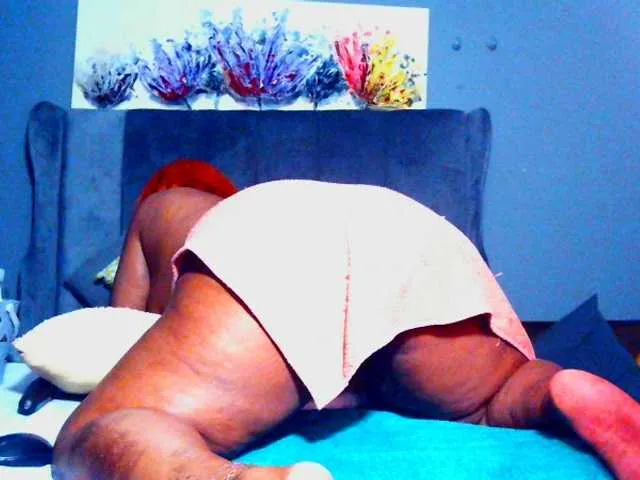 Live sex webcam photo for PearBlu38 #291556416