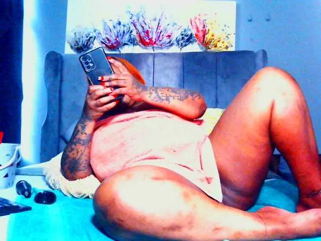 Live sex webcam photo for PearBlu38 #291567529