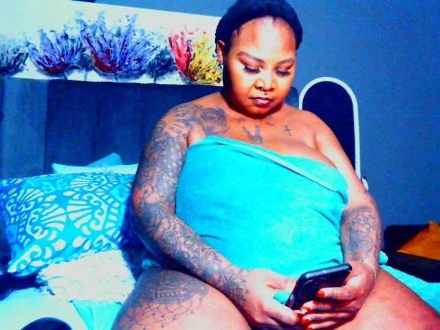 Live sex webcam photo for PearBlu38 #291637928