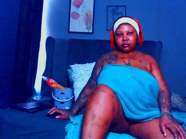 Live sex webcam photo for PearBlu38 #292588880