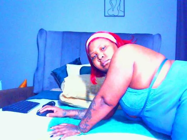 Live sex webcam photo for PearBlu38 #293496056