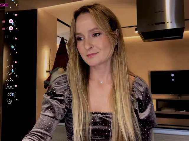 Live sex webcam photo for Peeach #290244054