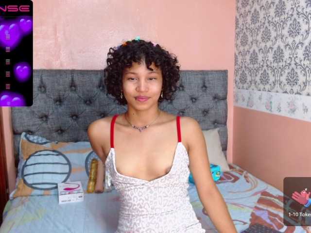 Live sex webcam photo for PeggyFun #275537500