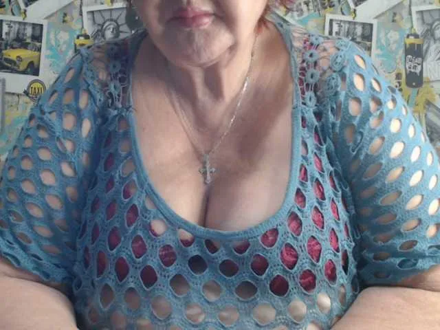 Live sex webcam photo for PeggySoft #292386062