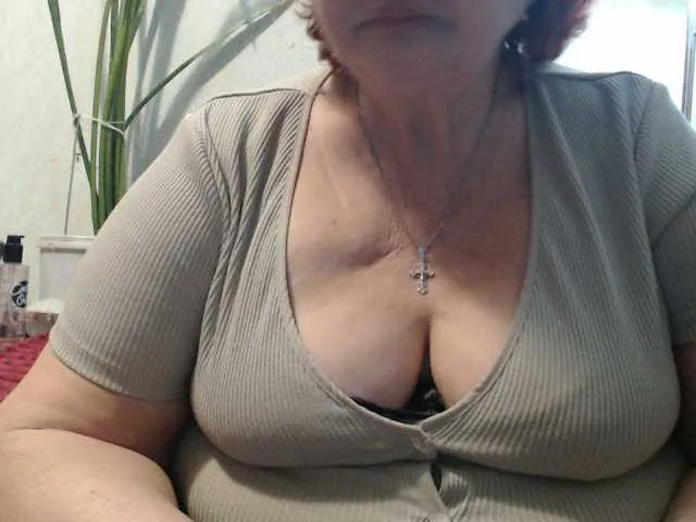 Live sex webcam photo for PeggySoft #293474682