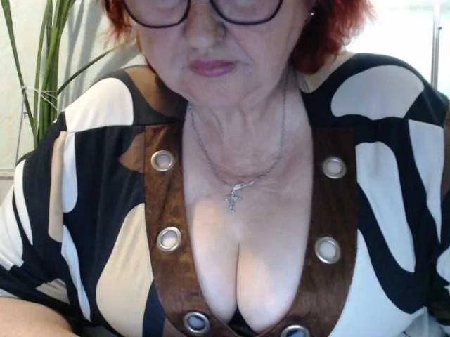 Live sex webcam photo for PeggySoft #293714130