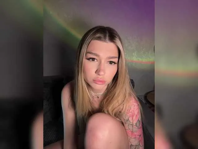 Live sex webcam photo for Pekkaboo #290434058
