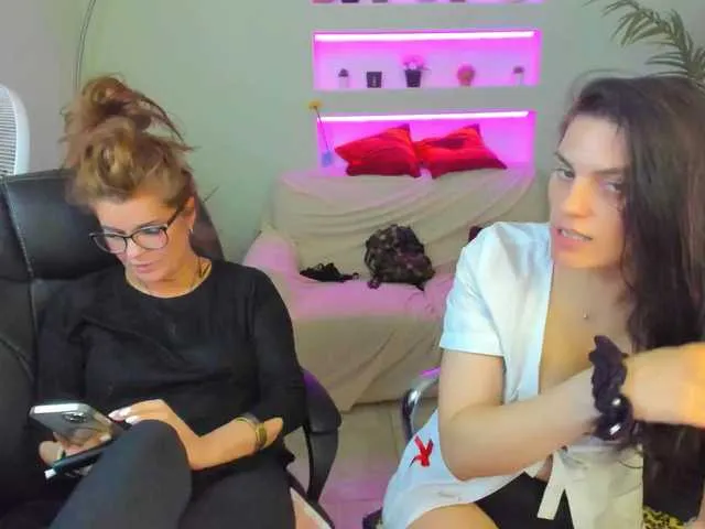 Live sex webcam photo for PenelopErica #290932285