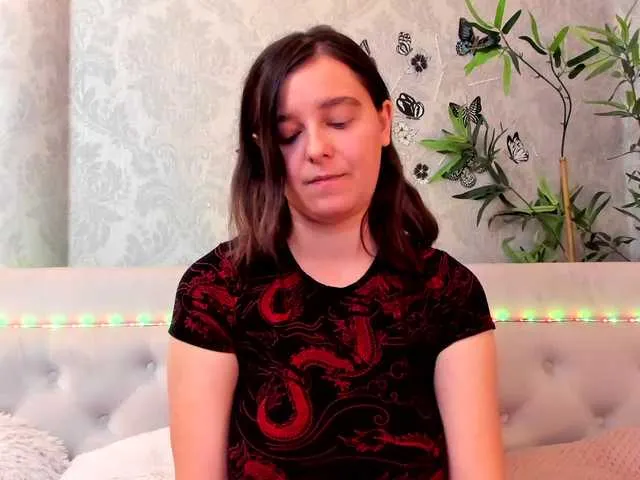 Live sex webcam photo for PennyDolce #276671629